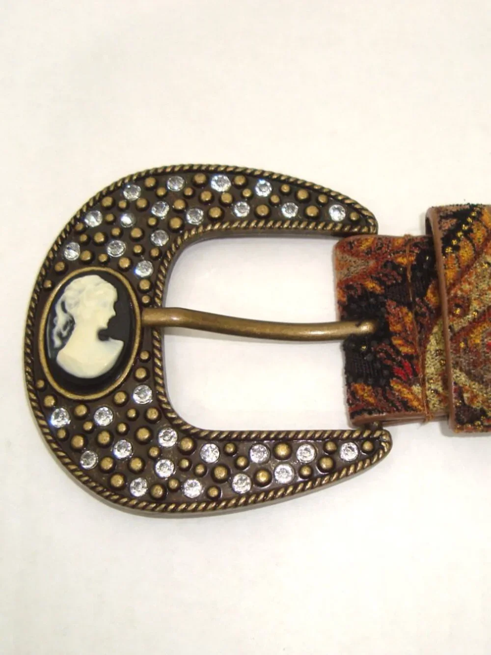 N/A statement belt